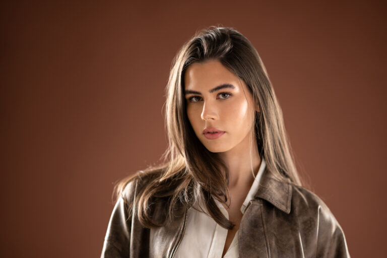 Trinity Hunt on a Chestnut Background